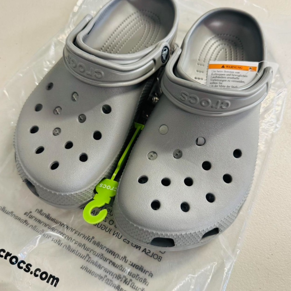 Unisex Crocs Gray 8M/10Women Clogs